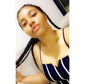 Meet your Posher, Ely rossi